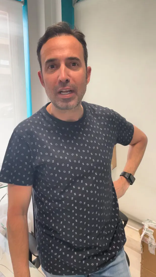 Javier, face caméra à la fin de la formation